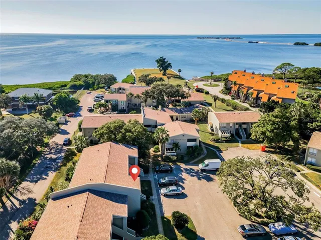 $225,000 | 631 Windrush Bay Drive, Unit 143, Tarpon Springs, FL 34689