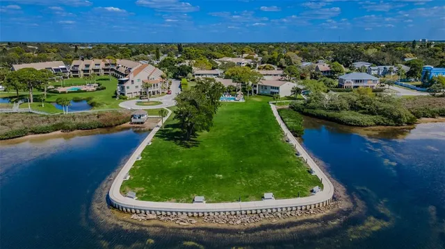 $225,000 | 631 Windrush Bay Drive, Unit 143, Tarpon Springs, FL 34689