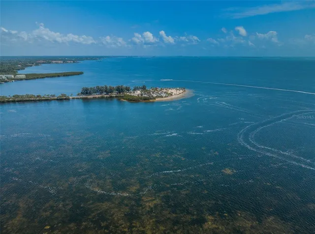 $225,000 | 631 Windrush Bay Drive, Unit 143, Tarpon Springs, FL 34689