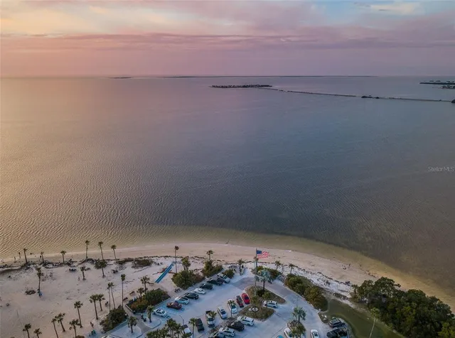 $225,000 | 631 Windrush Bay Drive, Unit 143, Tarpon Springs, FL 34689