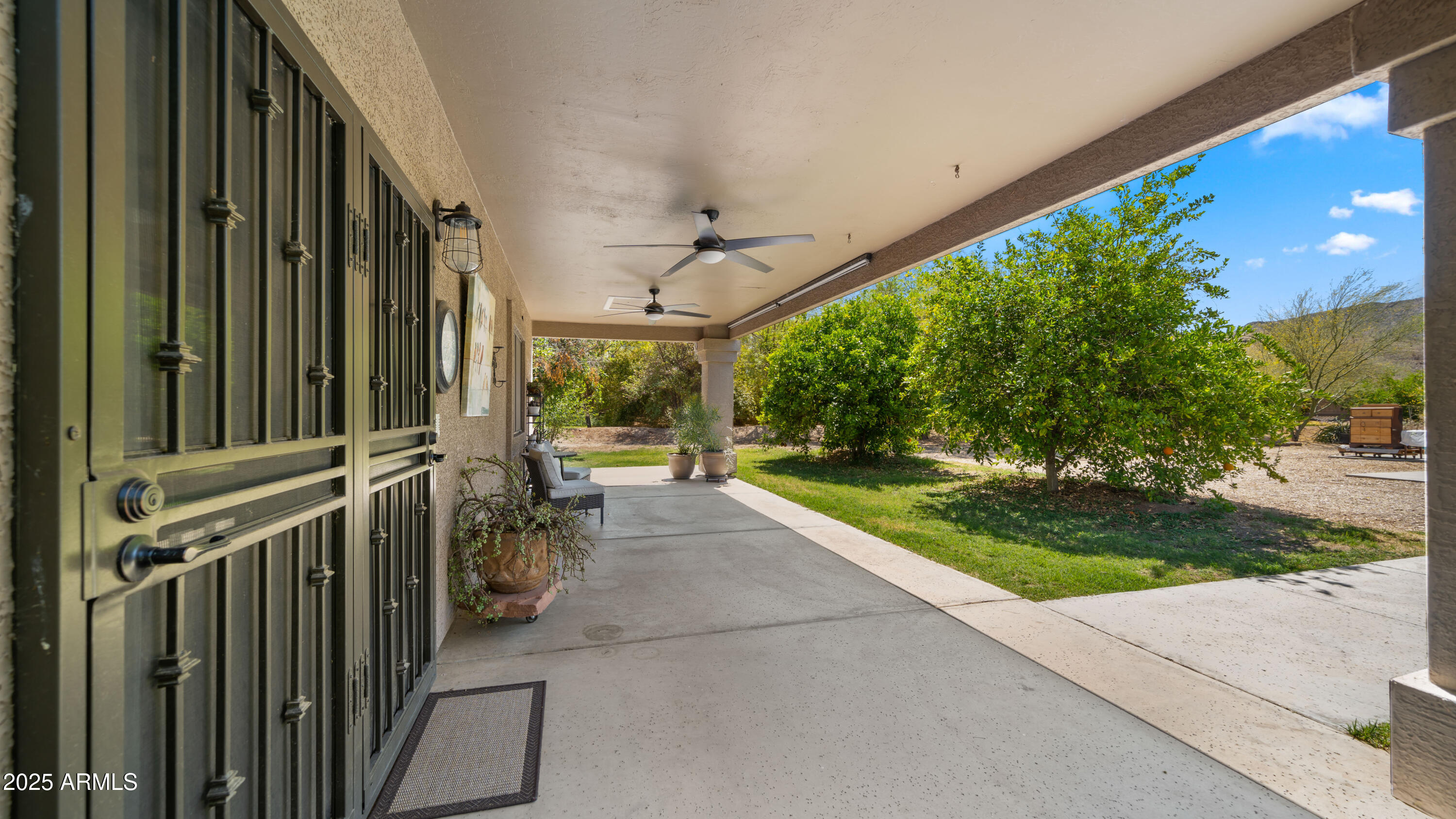 2311 West Dobbins Road Phoenix, AZ 85041 - Photo 39 of 68 Guest House Patio