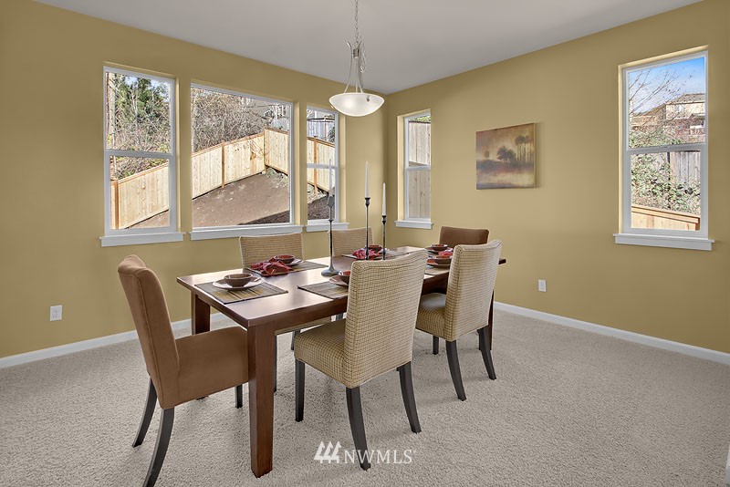 5625 Northeast 9th Street Renton, WA 98059 - Photo 12 of 17 Gallery Image 12