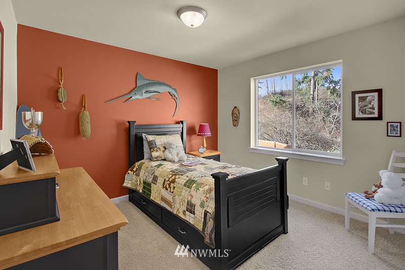 5625 Northeast 9th Street Renton, WA 98059 - Photo 16 of 17 Gallery Image 16