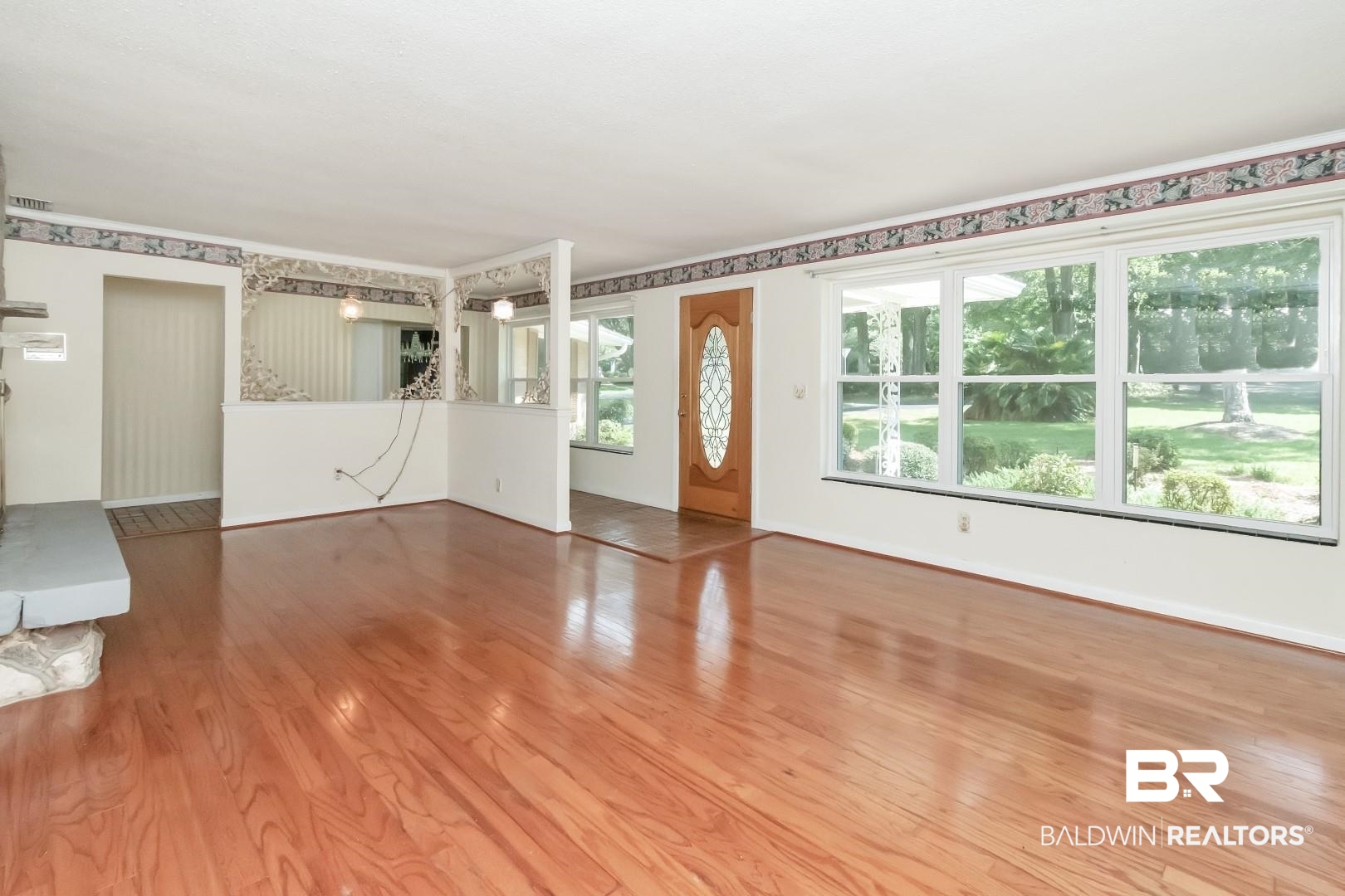 400 McQueen Avenue Mobile, AL 36609 - Photo 3 of 40