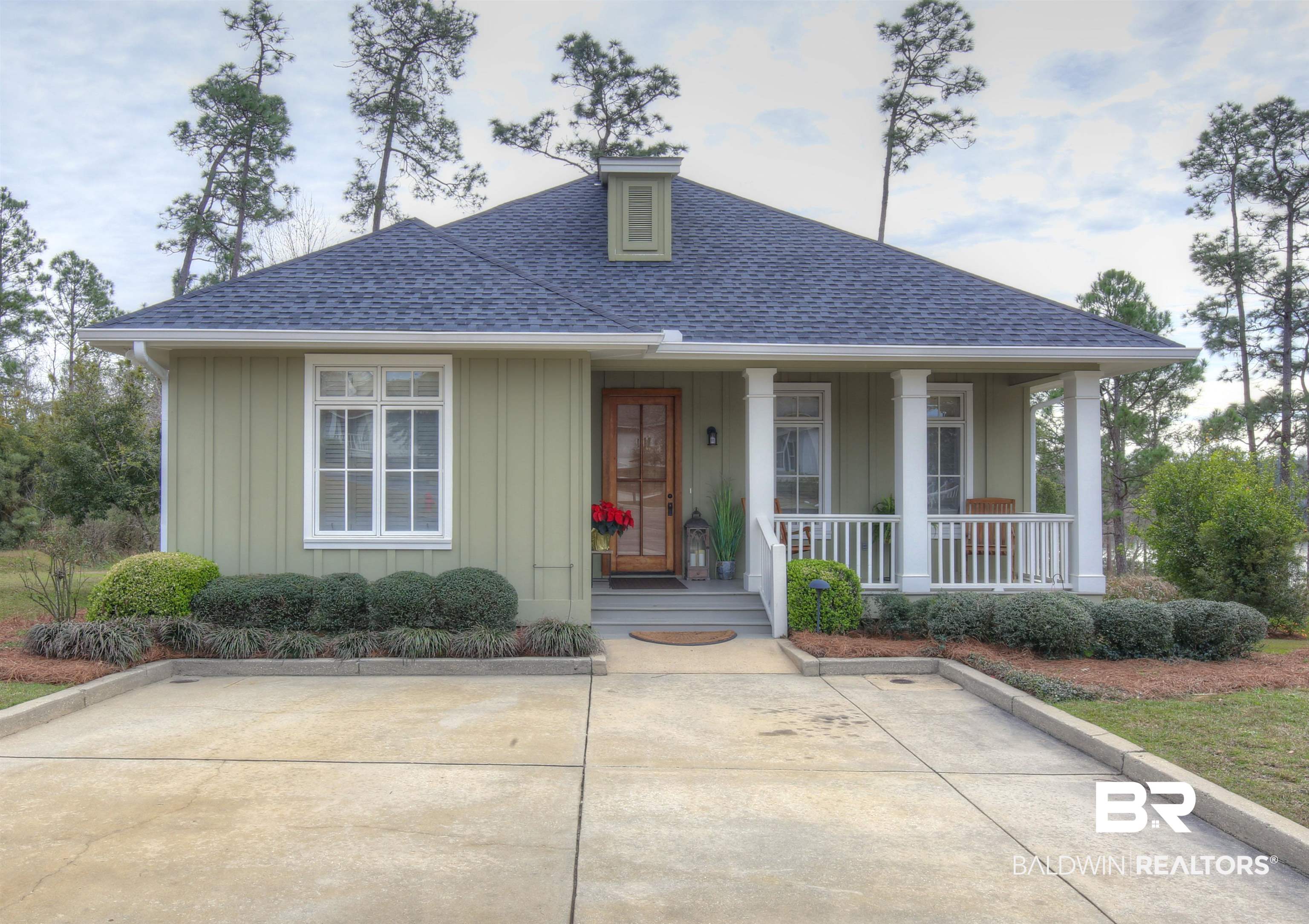 32528 Lakeview Circle Loxley, AL 36551 - Photo 1 of 26