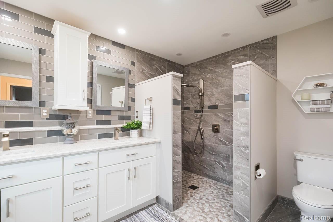 37291 Chesapeake Road Farmington, MI 48335 - Photo 24 of 45 Primary bath - high end remodel