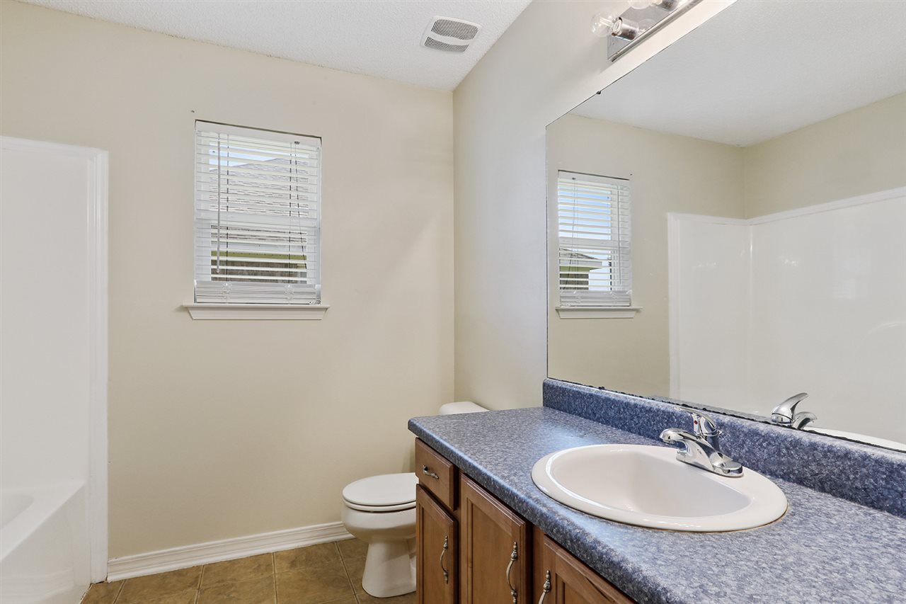 17070 Sugar Loop Foley, AL 36535 - Photo 11 of 15 Bathroom 2