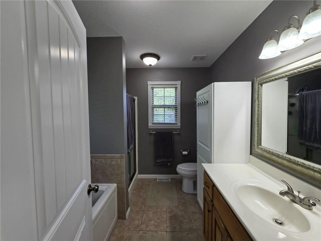 241 Northwest 66th Road Clinton, MO 64735 - Photo 24 of 29