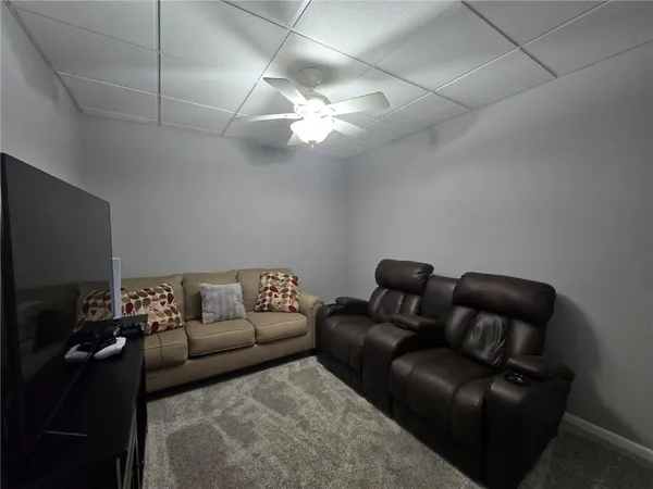 $475,000 | 241 Northwest 66th Road, Clinton, MO 64735