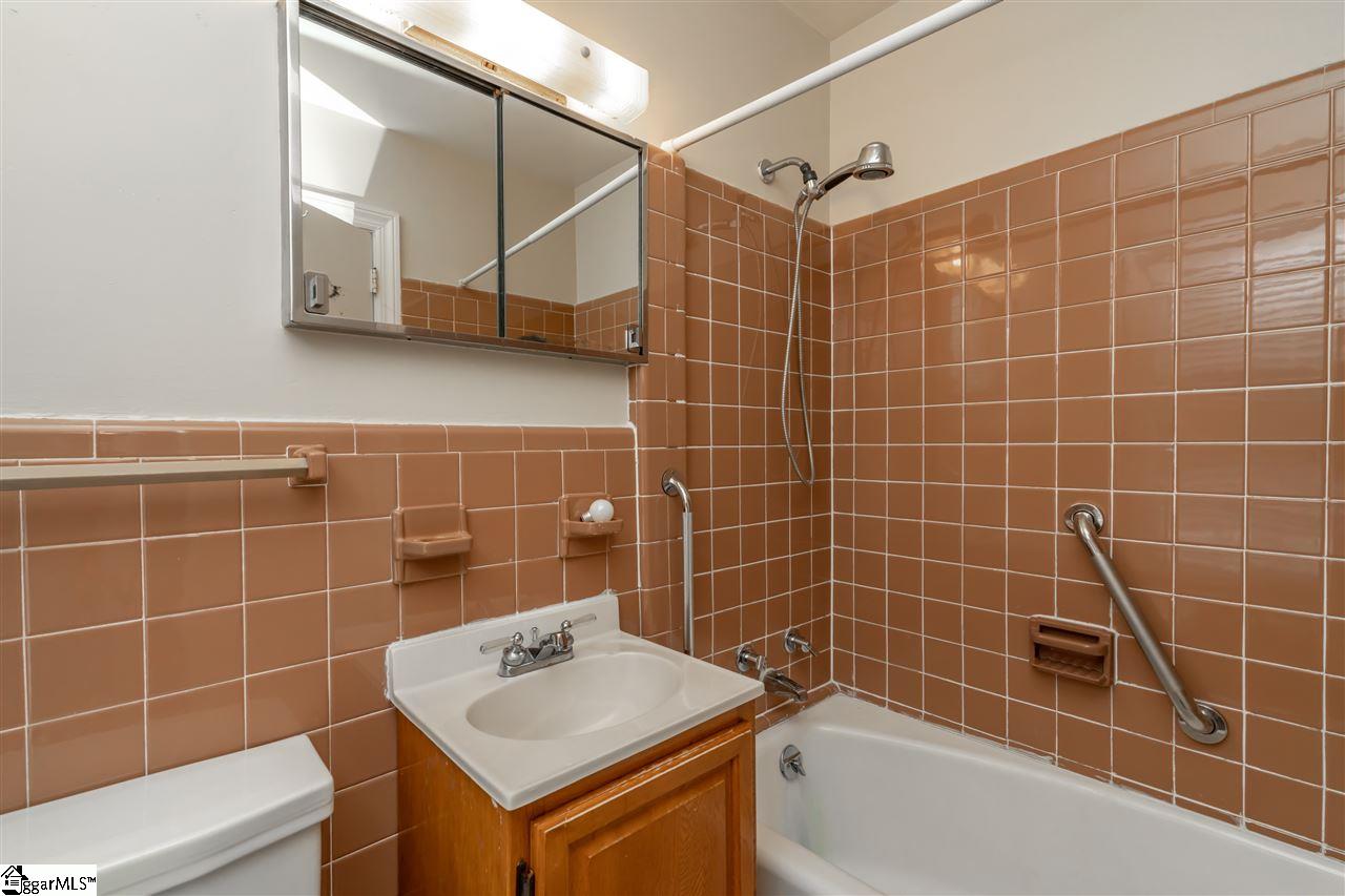 13 Botany Road Greenville, SC 29615 - Photo 18 of 22 Gallery Image 18