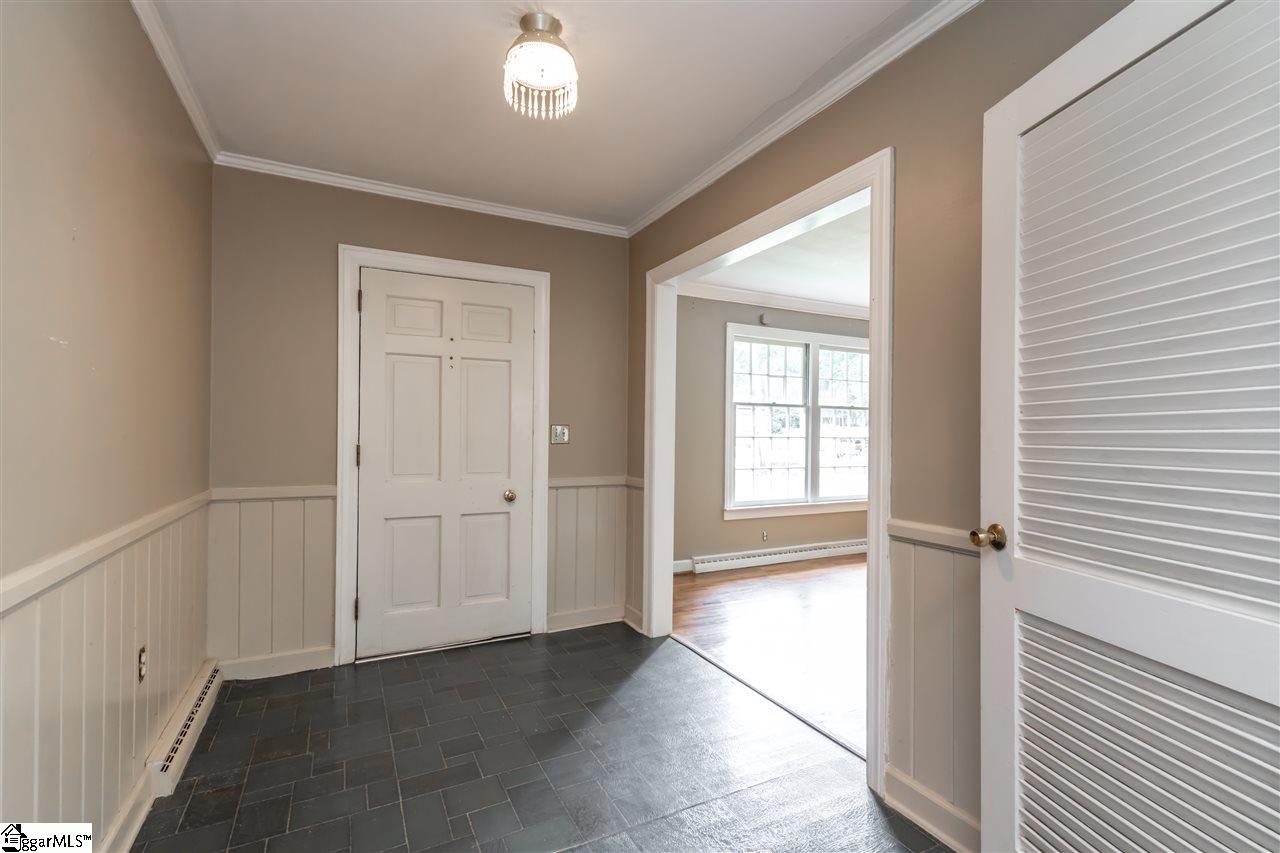 13 Botany Road Greenville, SC 29615 - Photo 3 of 22 Gallery Image 3