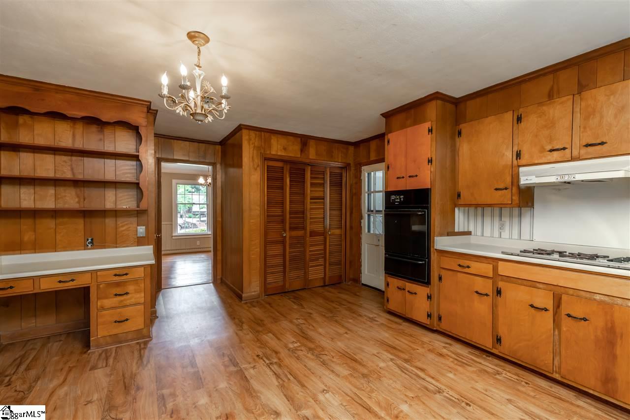 13 Botany Road Greenville, SC 29615 - Photo 8 of 22 Gallery Image 8