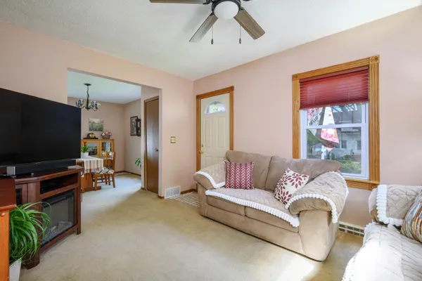$324,900 | 1733 Heath Avenue, Madison, WI 53704