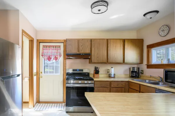 $324,900 | 1733 Heath Avenue, Madison, WI 53704