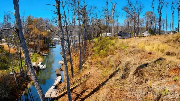 $135,000 | 3700 Landmark Drive, Sherrills Ford, NC 28673