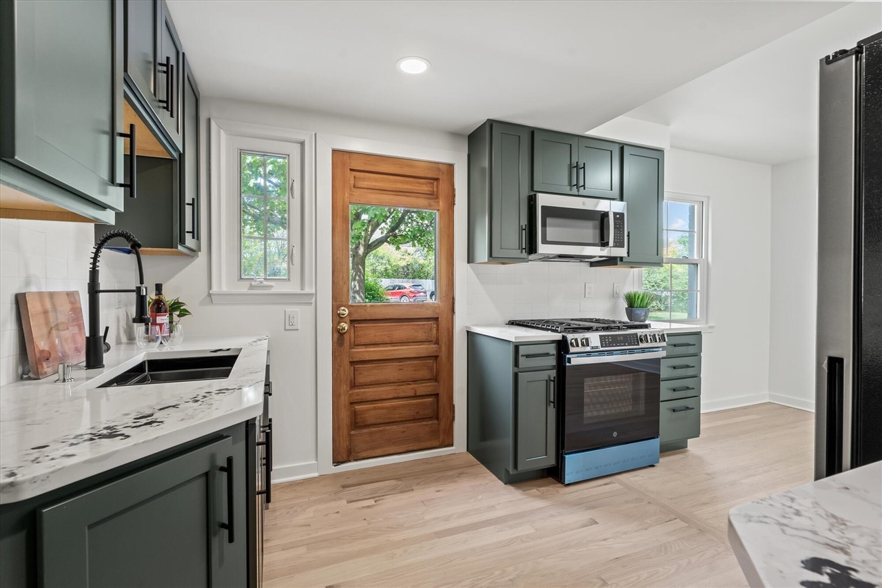 1650 Graefield Road Birmingham, MI 48009 - Photo 10 of 27