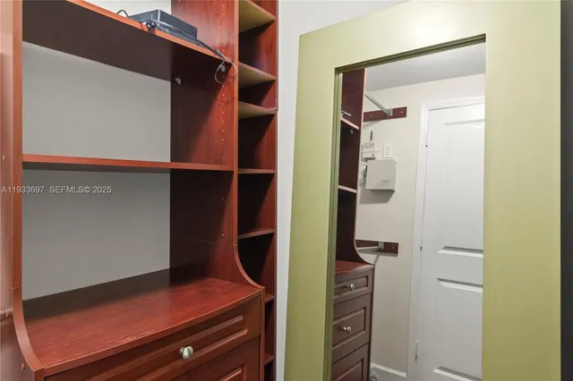 $3,350 | 1605 Euclid Avenue, Unit A1, Miami Beach, FL 33139