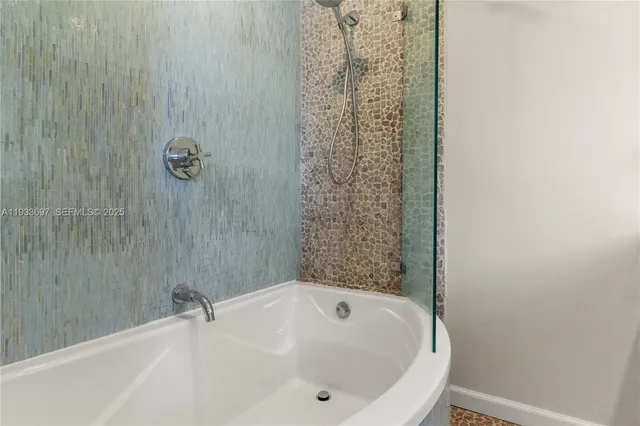 $3,350 | 1605 Euclid Avenue, Unit A1, Miami Beach, FL 33139