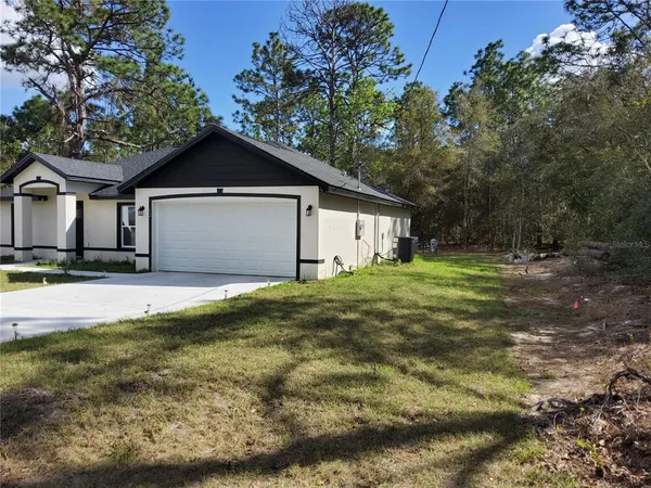 $260,000 | 12 Guava Terrace, Ocklawaha, FL 32179