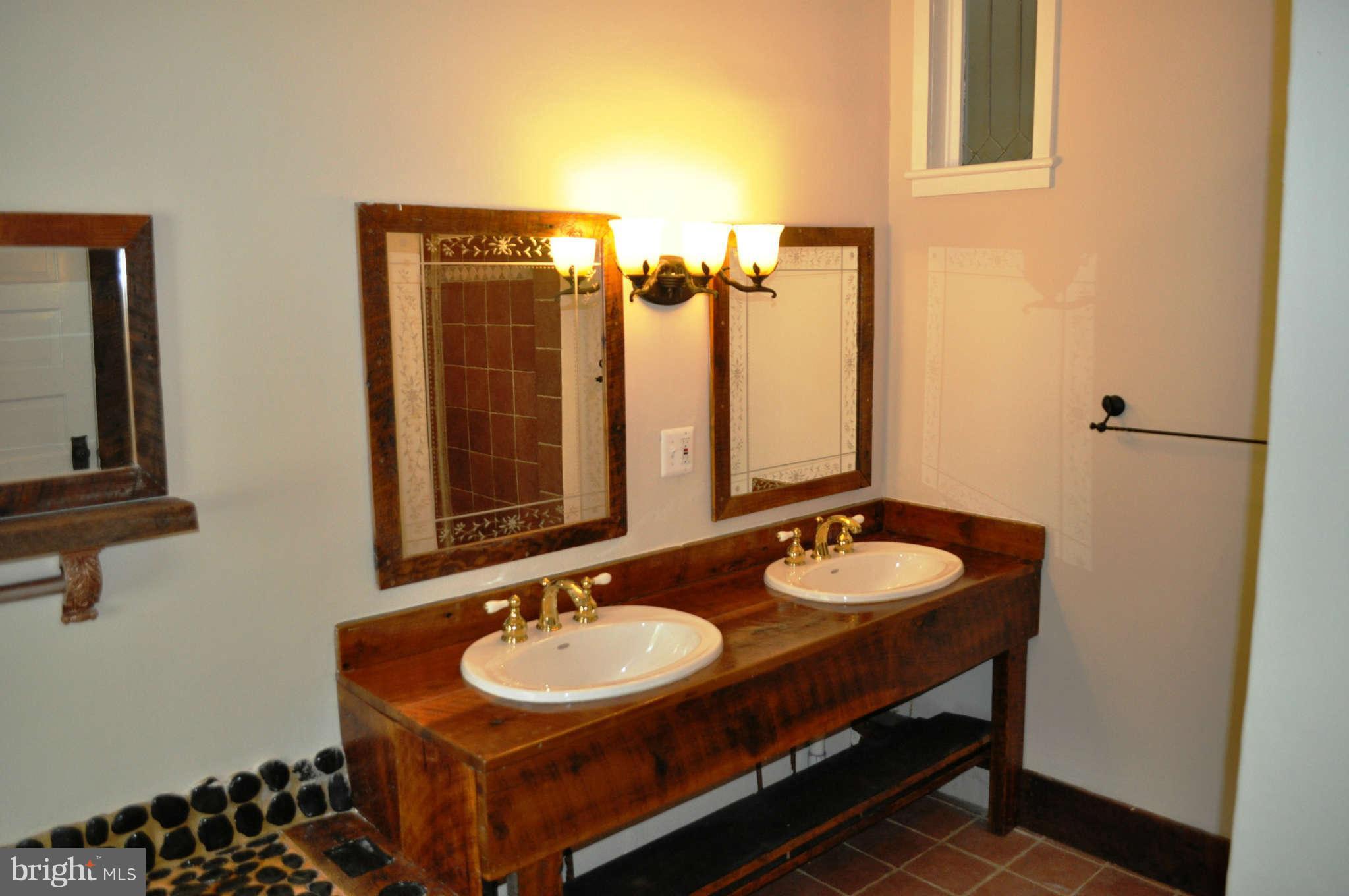 22927 Foxcroft Road Middleburg, VA 20117 - Photo 19 of 30 Bath