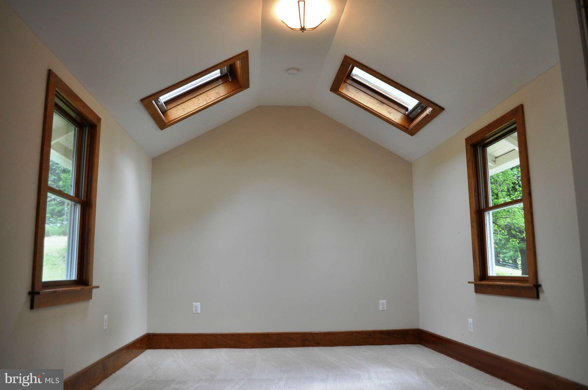 22927 Foxcroft Road Middleburg, VA 20117 - Photo 22 of 30 Bedroom