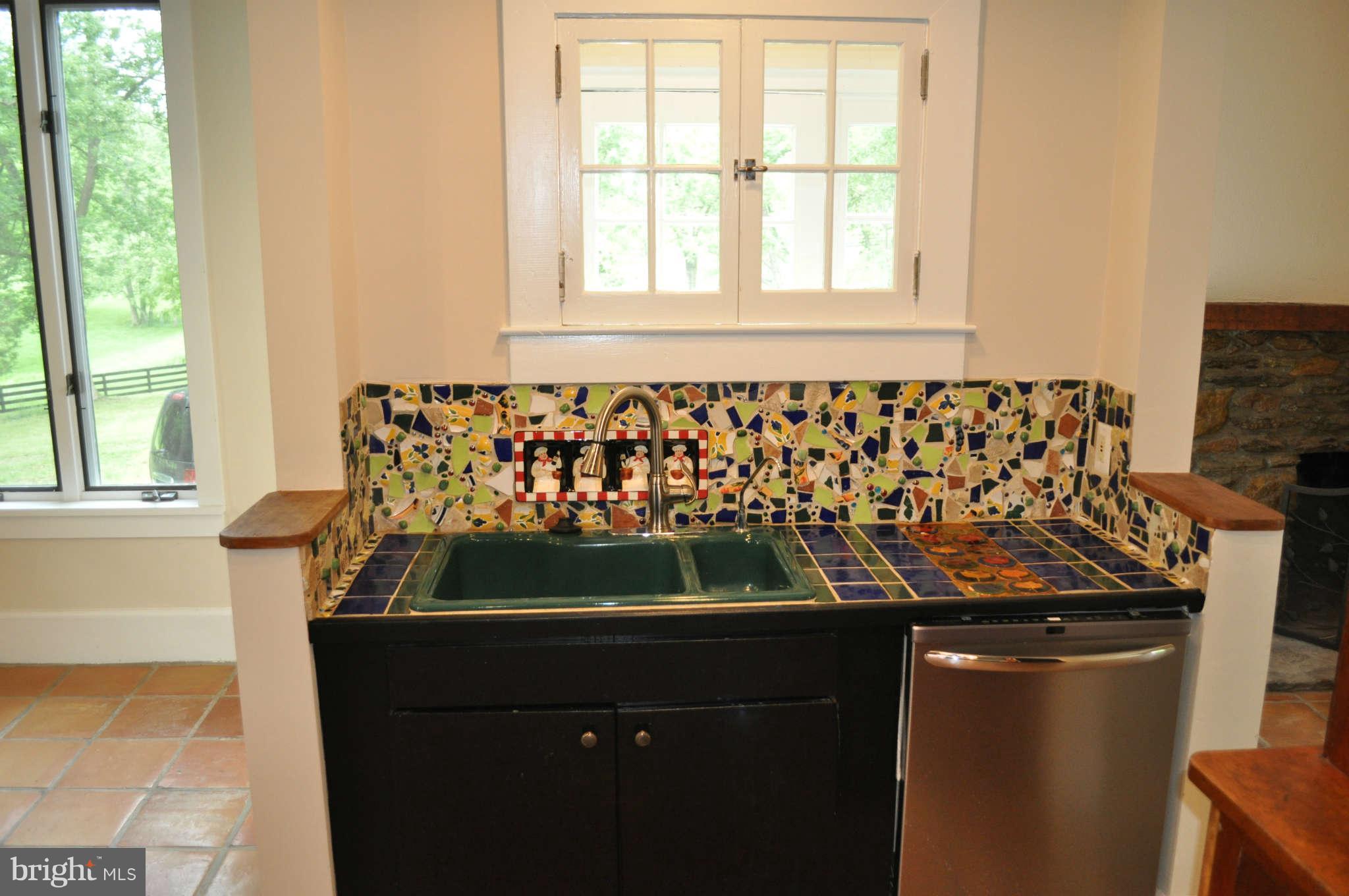 22927 Foxcroft Road Middleburg, VA 20117 - Photo 5 of 30 Kitchen