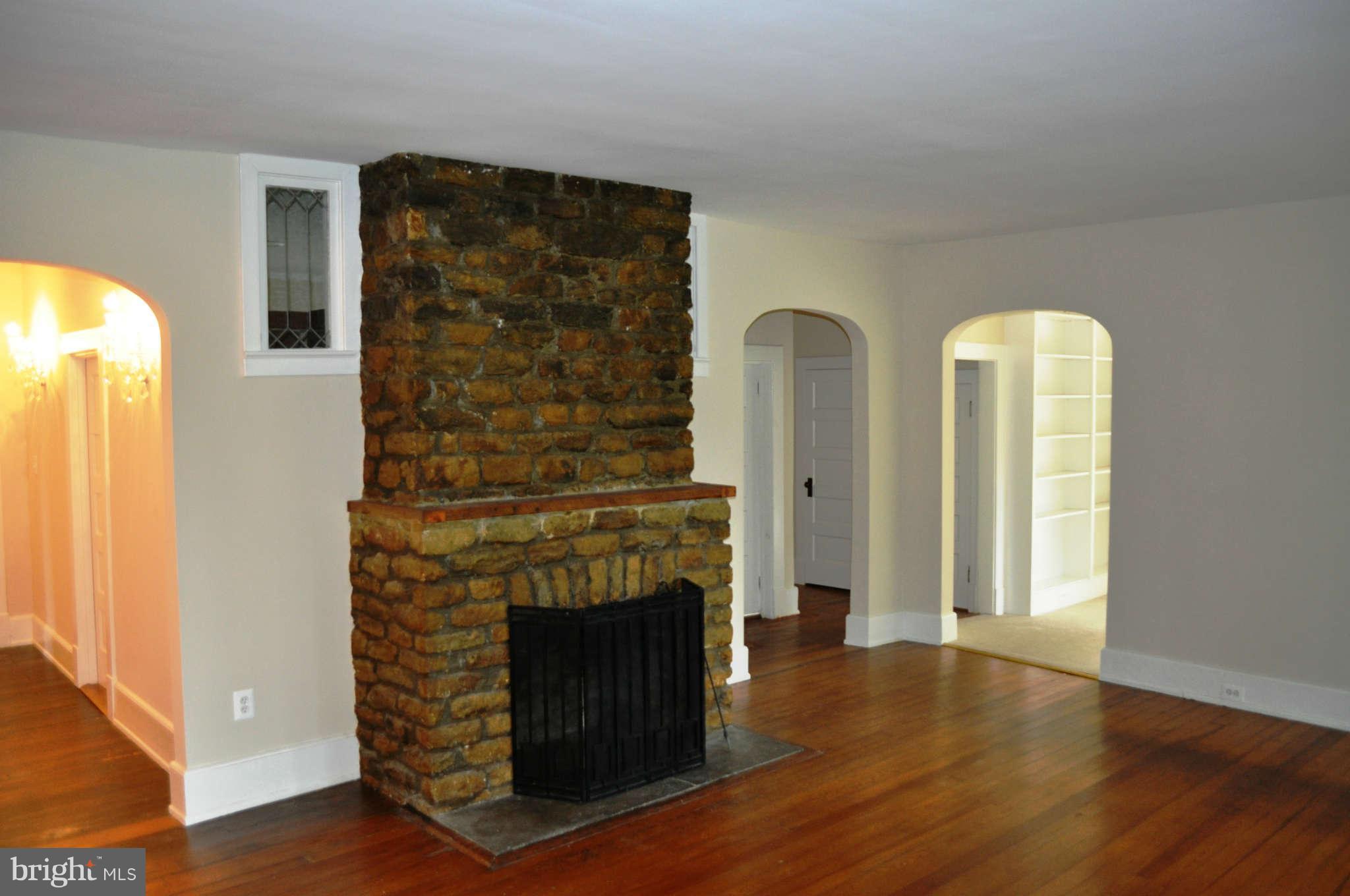 22927 Foxcroft Road Middleburg, VA 20117 - Photo 10 of 30 Living Room