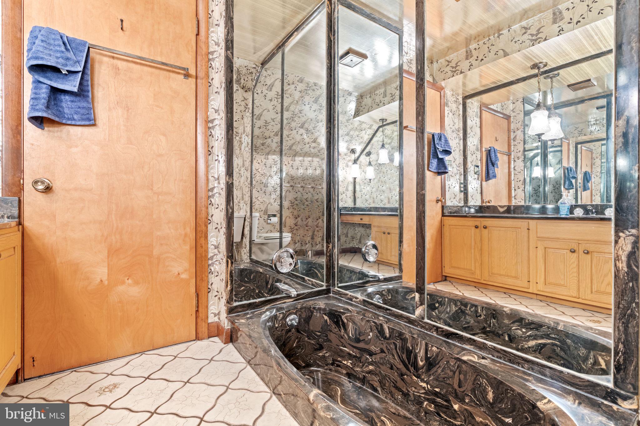 170 Sunset Road Oxford, PA 19363 - Photo 35 of 70 a view of a house with a backyard of the house