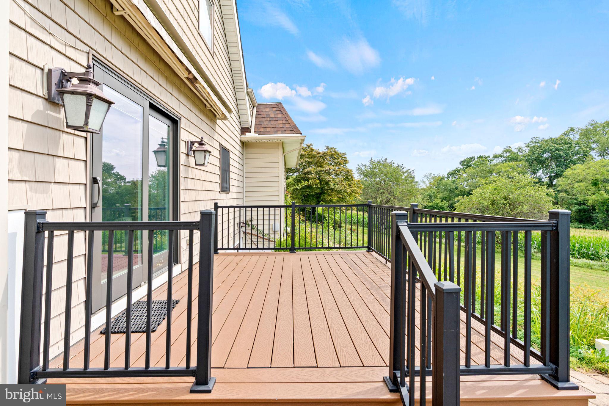 170 Sunset Road Oxford, PA 19363 - Photo 44 of 70 a balcony with view of wooden floor