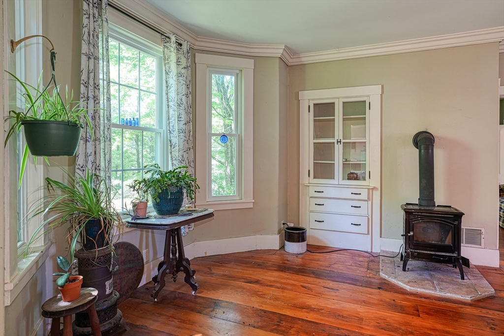 302 South Bolton Road Bolton, MA 01740 - Photo 9 of 25