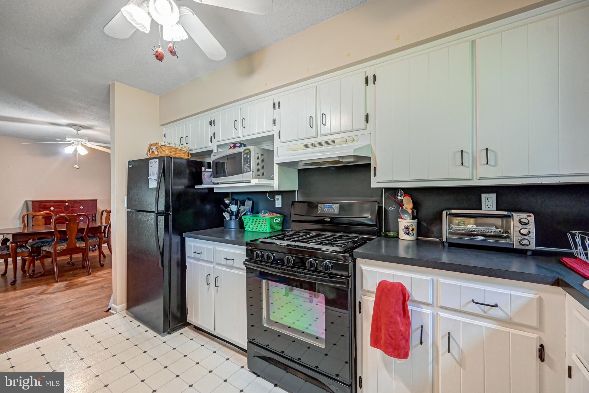 2145 Esbenshade Road York, PA 17408 - Photo 12 of 33