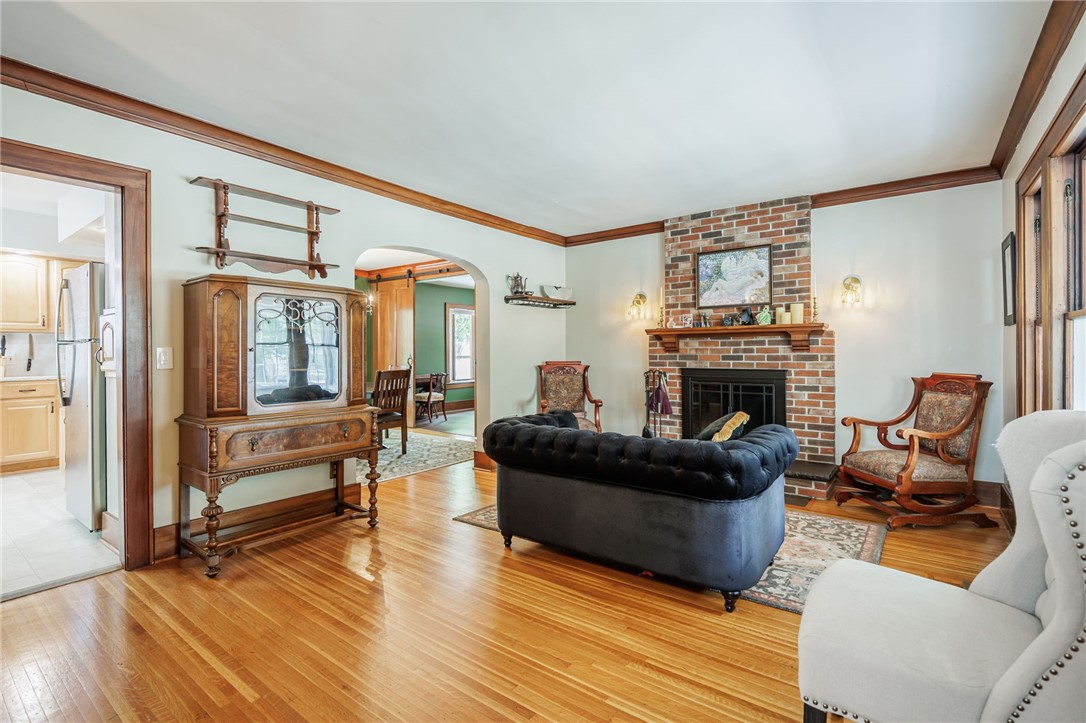 370 Laurelton Road Irondequoit, NY 14609 - Photo 9 of 43