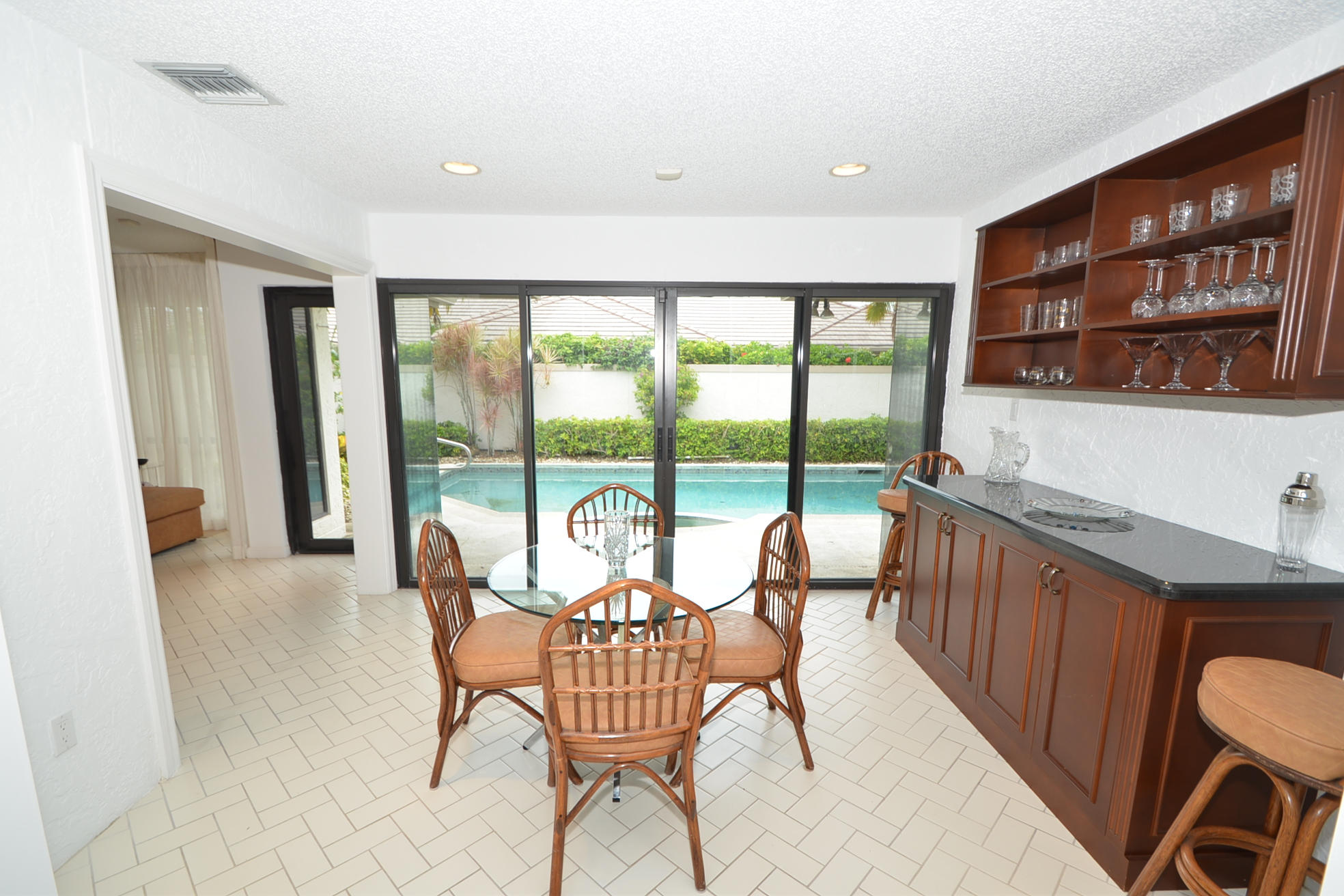 20475 Linksview Drive Boca Raton, FL 33434 - Photo 9 of 67 DSC_5358