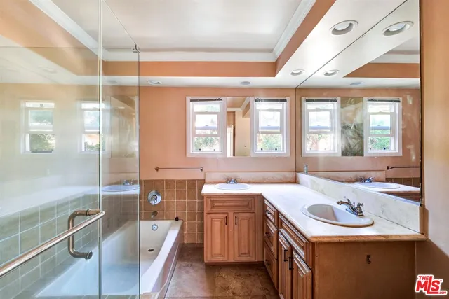 $5,500 | 458 Smithwood Drive, Beverly Hills, CA 90212