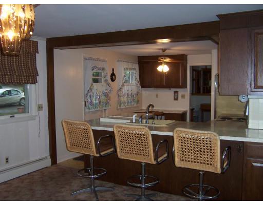 11 Roman Road Woburn, MA 01801 - Photo 4 of 18