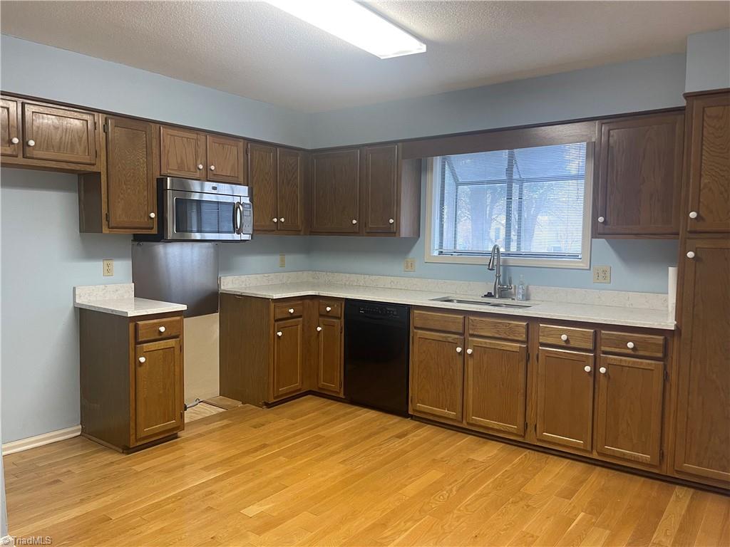 171 Old Mill Road, Unit B High Point, NC 27265 - Photo 6 of 19 Gallery Image 6