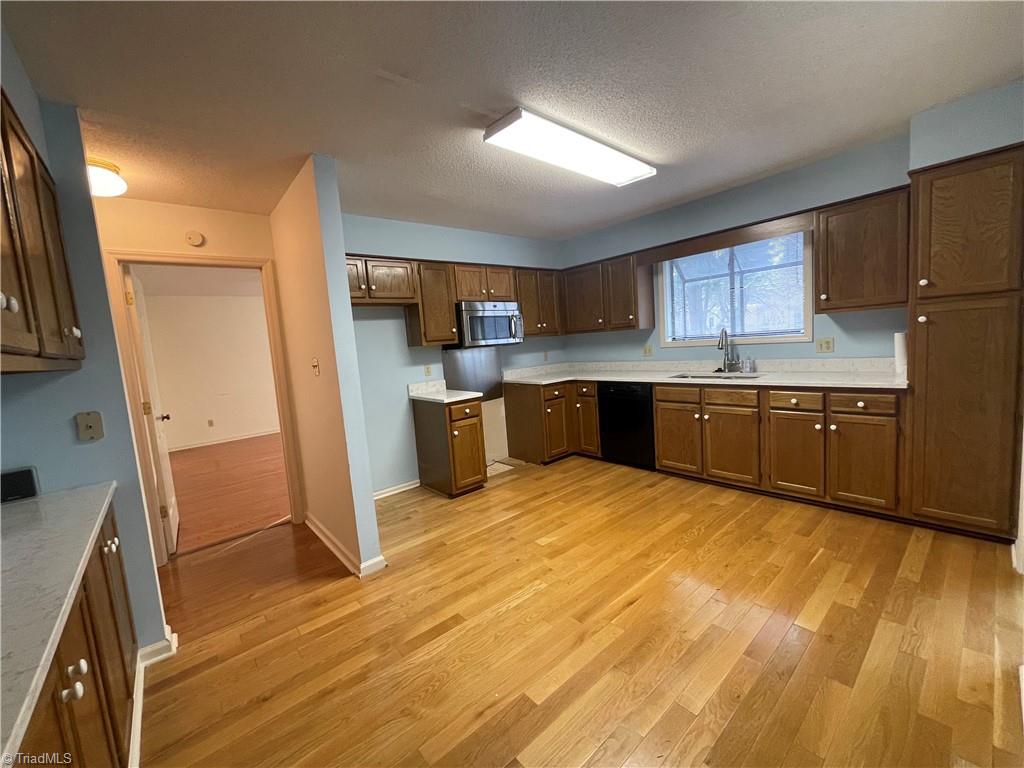 171 Old Mill Road, Unit B High Point, NC 27265 - Photo 7 of 19 Gallery Image 7