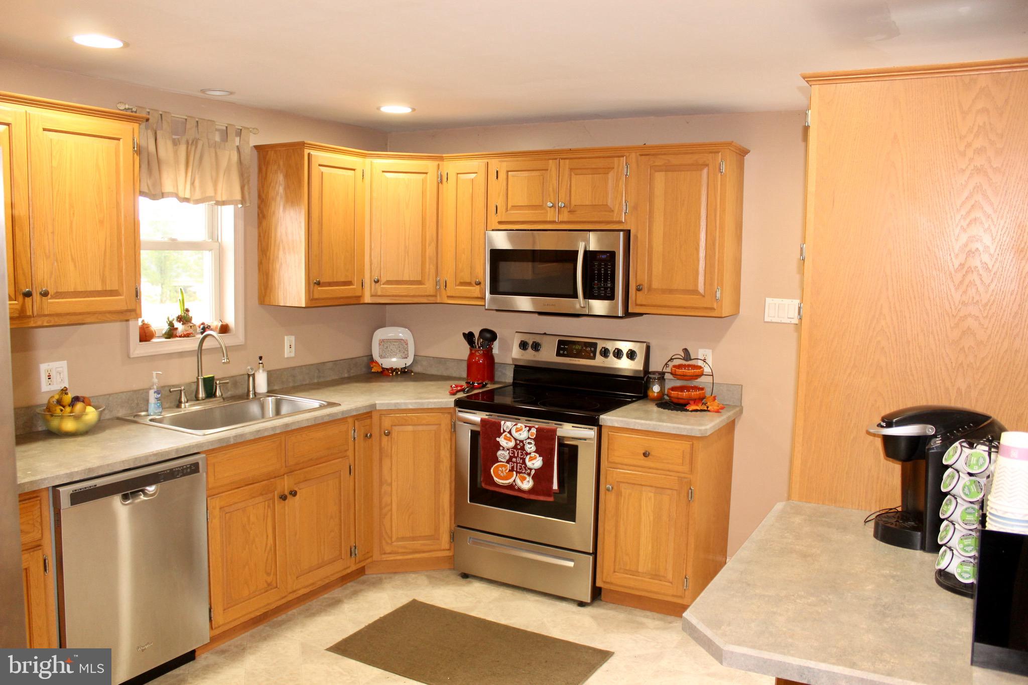 2540 Tollgate Road Quakertown, PA 18951 - Photo 5 of 32 Gallery Image 5