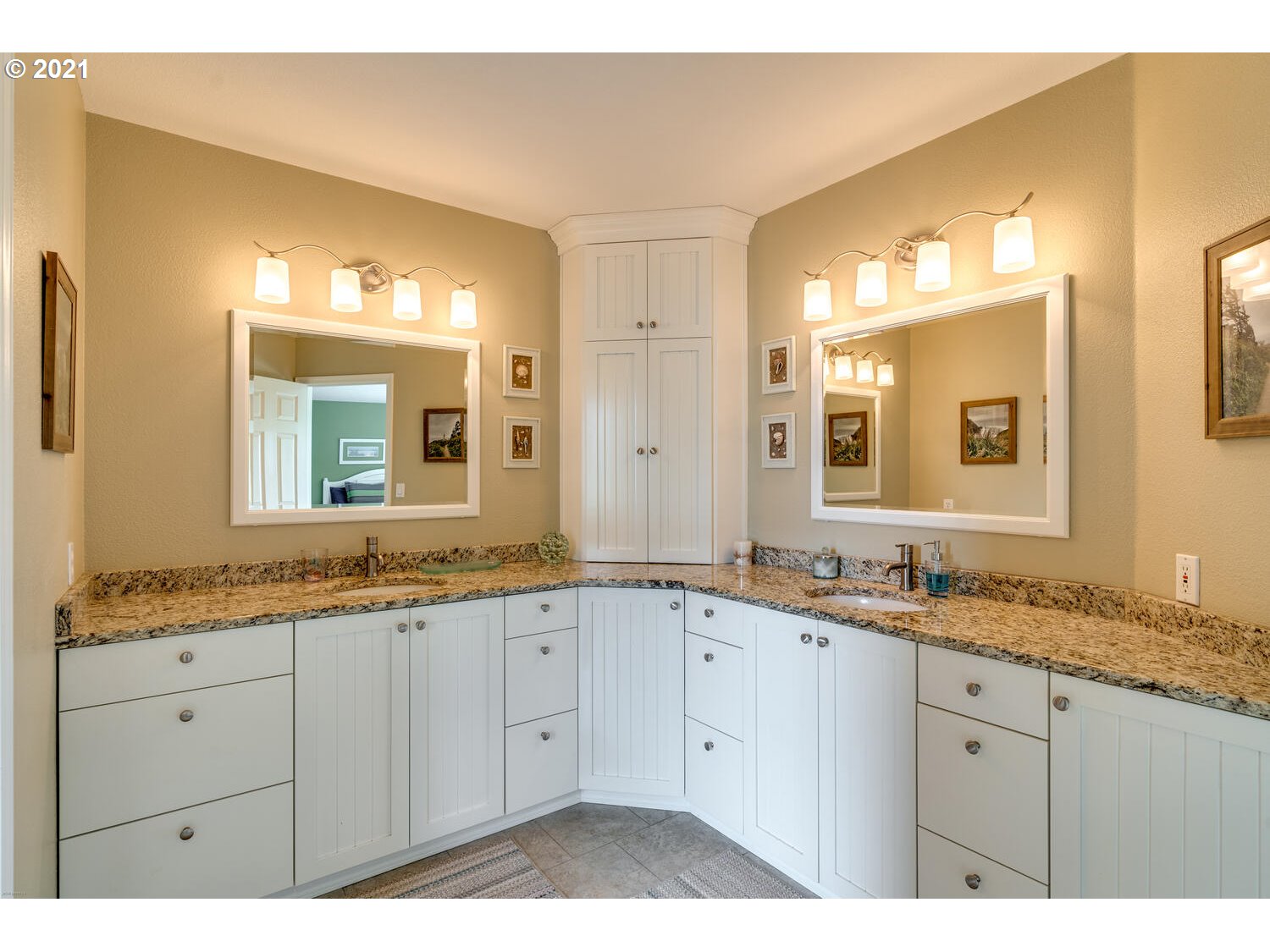 2170 South 26th Avenue Ridgefield, WA 98642 - Photo 16 of 32 a bathroom with a granite countertop sink and a mirror