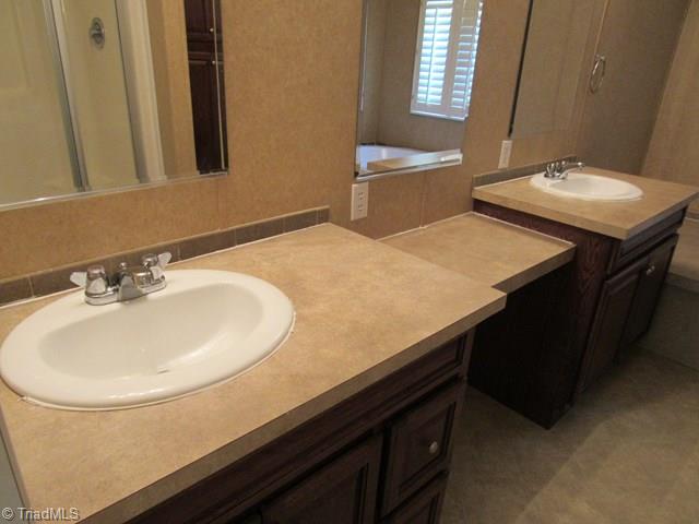 273 Oak Street Ronda, NC 28670 - Photo 8 of 14 Gallery Image 8