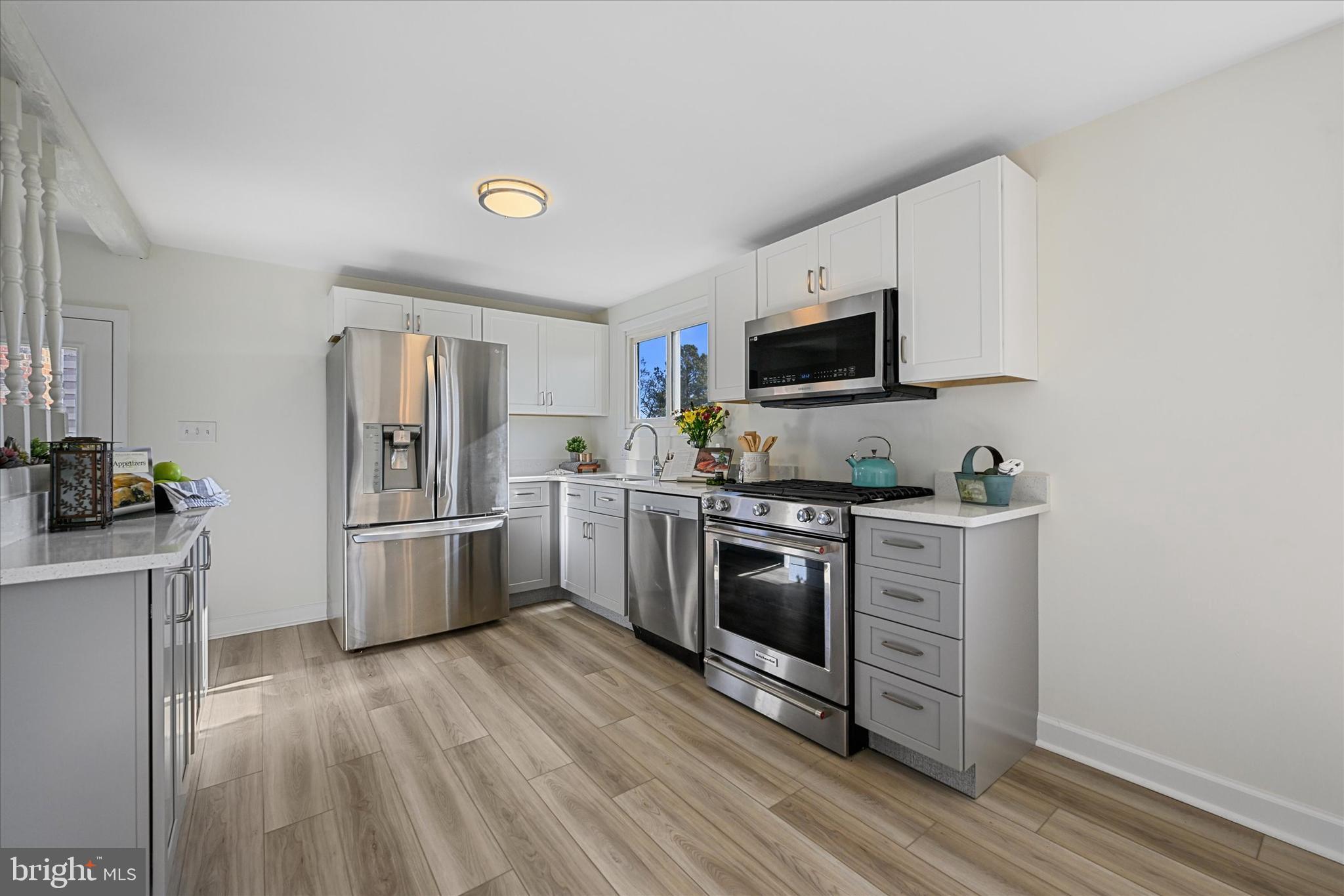 519 Holy Cross Road Brooklyn, MD 21225 - Photo 9 of 32 Stainless Steel Appliances
