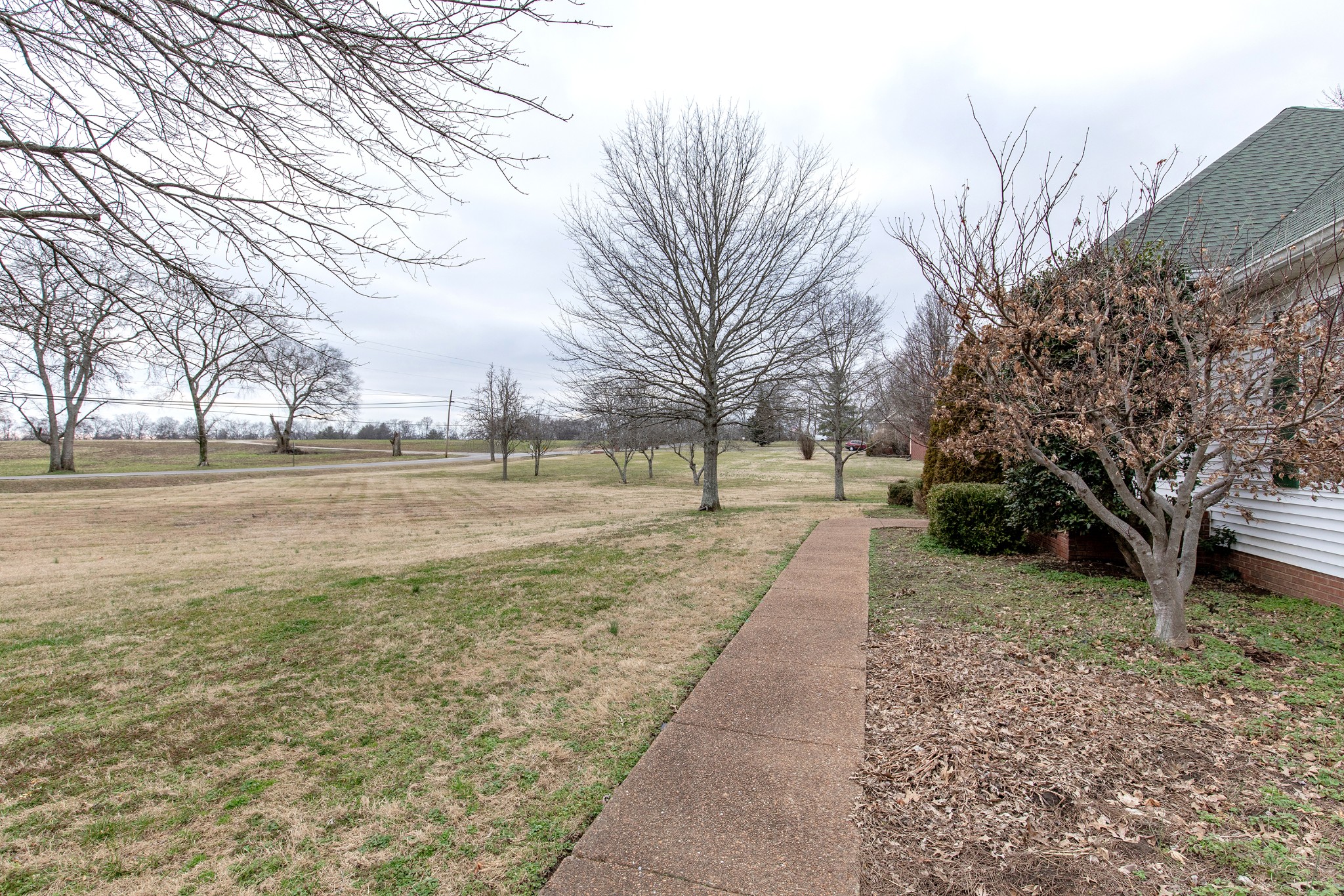1092 Robertson Road Gallatin, TN 37066 - Photo 3 of 51 Gallery Image 3