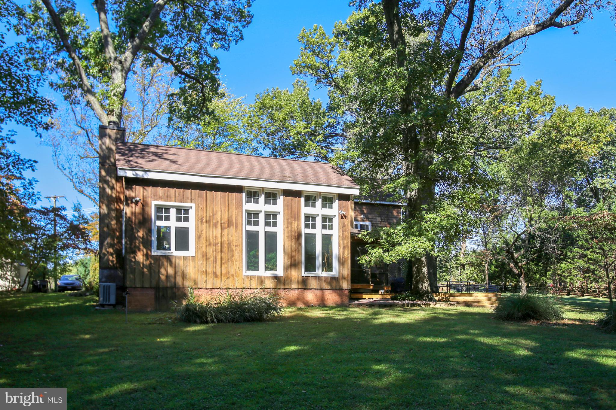 17005 Overhill Road Rockville, MD 20855 - Photo 4 of 54