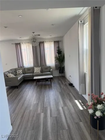 $2,716 | 856 Benning Street, Henderson, NV 89011