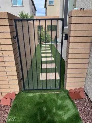 $2,716 | 856 Benning Street, Henderson, NV 89011