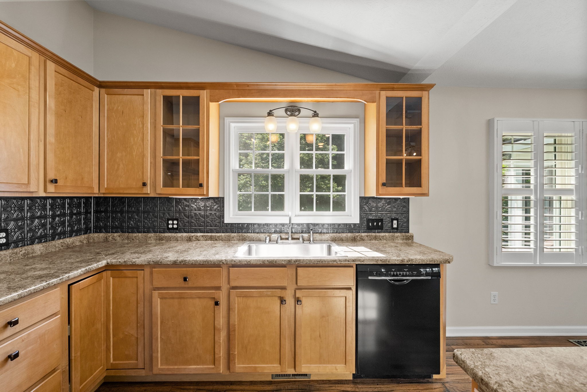 202 Partridge Point Cadiz, KY 42211 - Photo 16 of 100