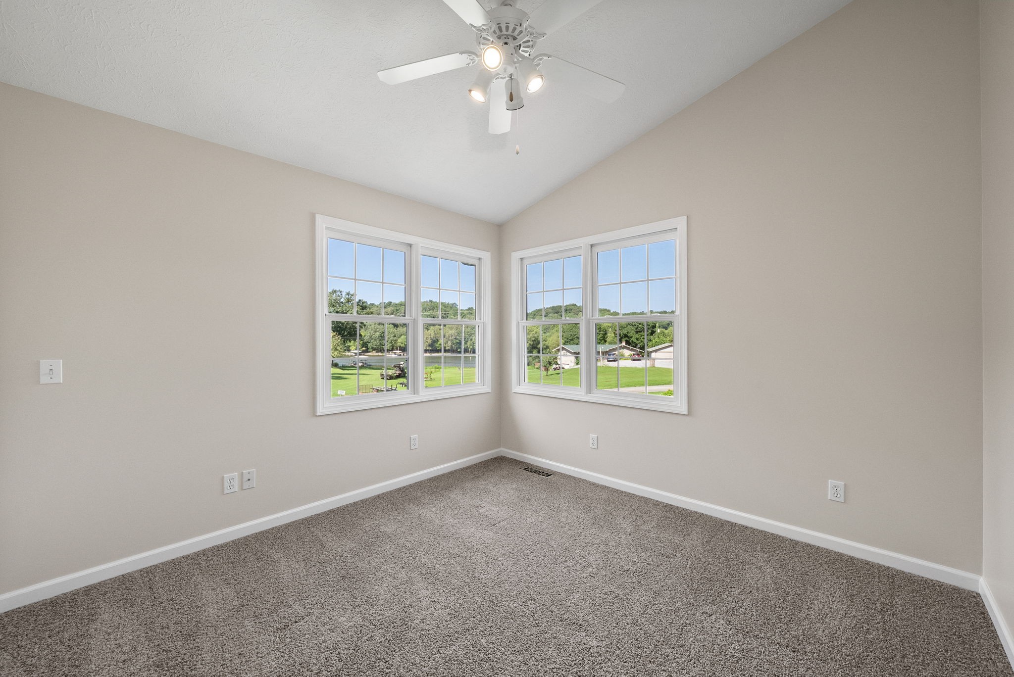 202 Partridge Point Cadiz, KY 42211 - Photo 29 of 100 a view of an empty room with a window