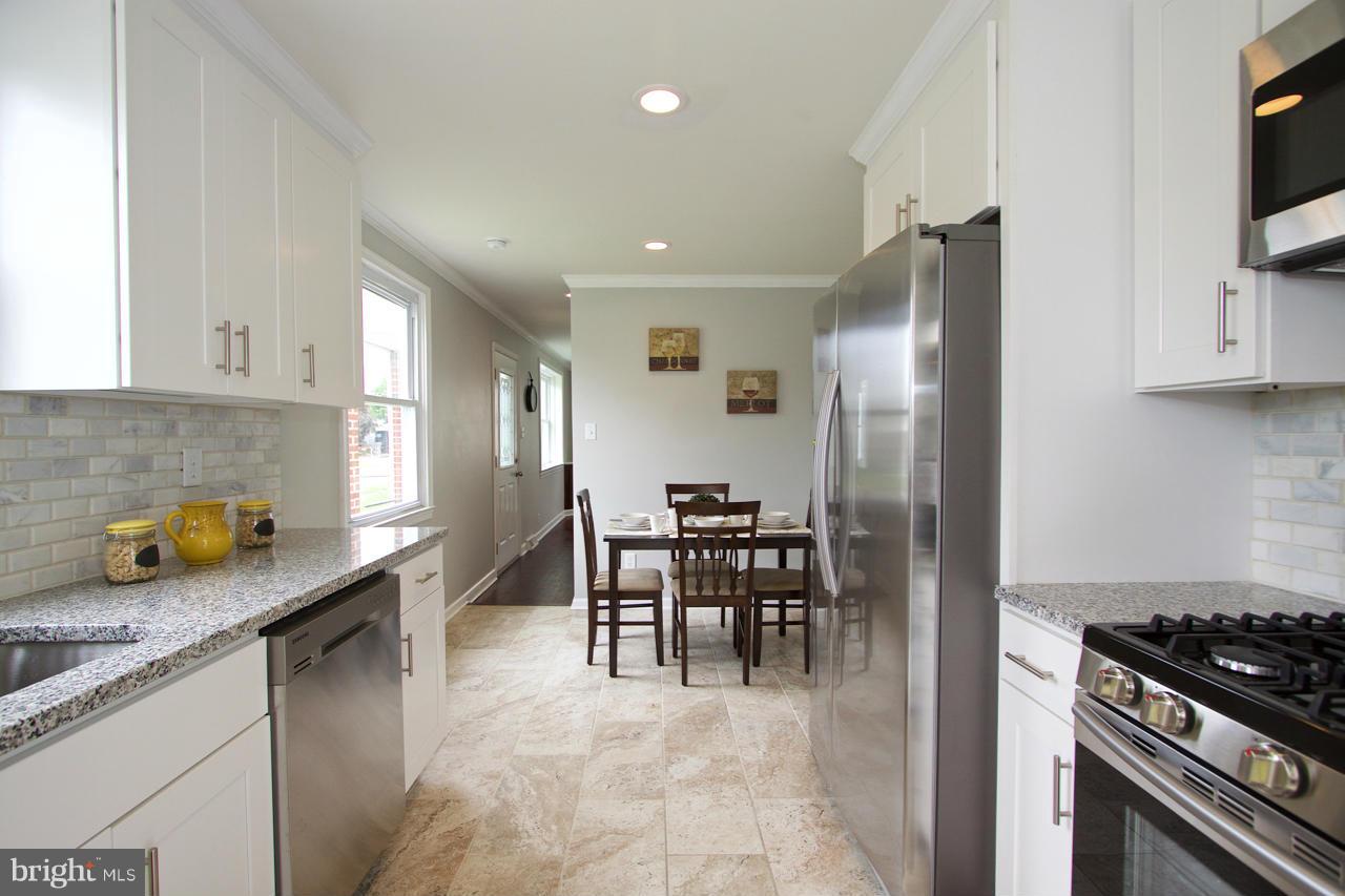 8204 Watersedge Road Baltimore, MD 21222 - Photo 2 of 26 Kitchen