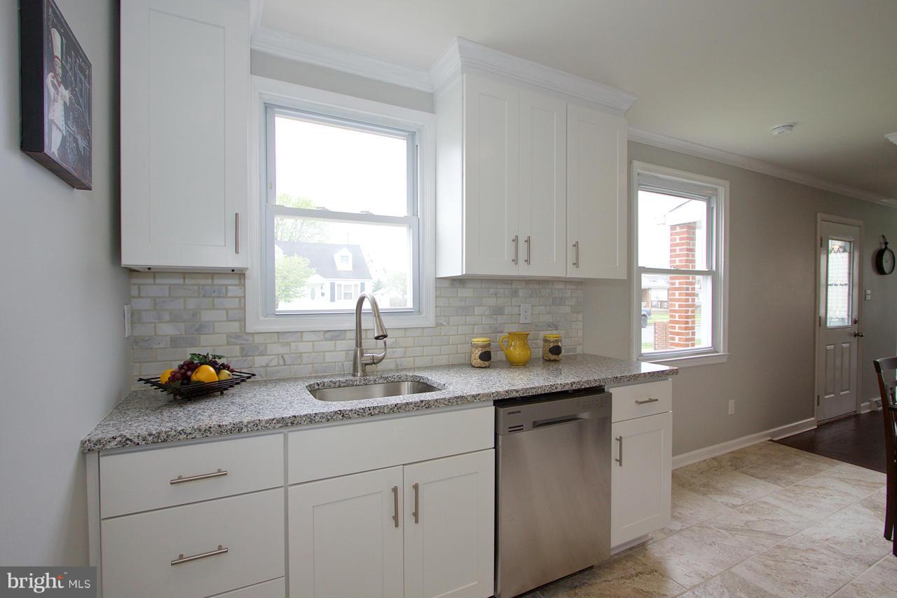 8204 Watersedge Road Baltimore, MD 21222 - Photo 11 of 26 Kitchen