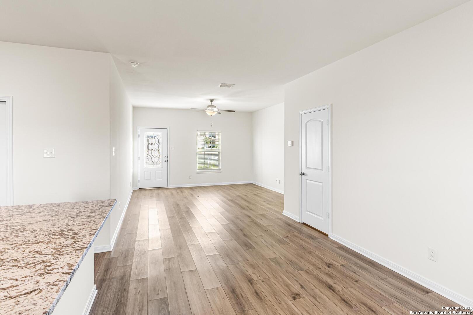 6503 Thorpe Hollow Converse, TX 78109 - Photo 13 of 36